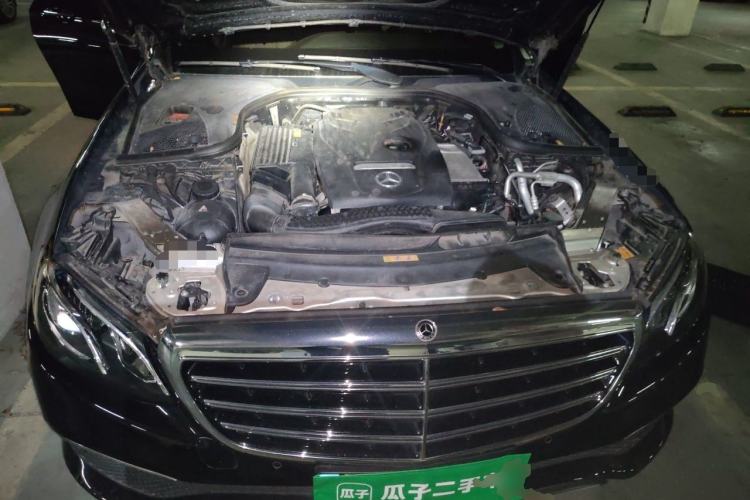 Used Mercedes-Benz E-Class 2016 E 200 L Engine Bay