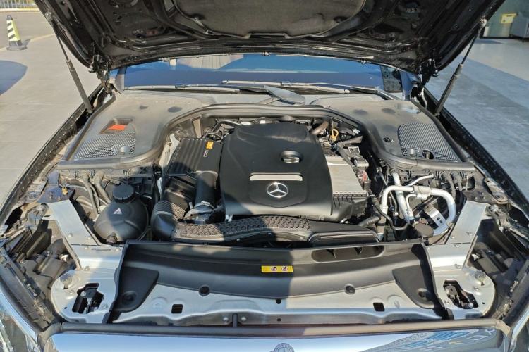 Used Mercedes-Benz E-Class 2016 E 200 L Engine Bay