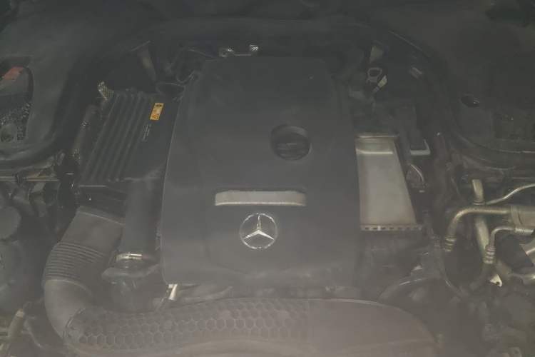 Used Mercedes-Benz E-Class 2016 E 200 L Engine Bay