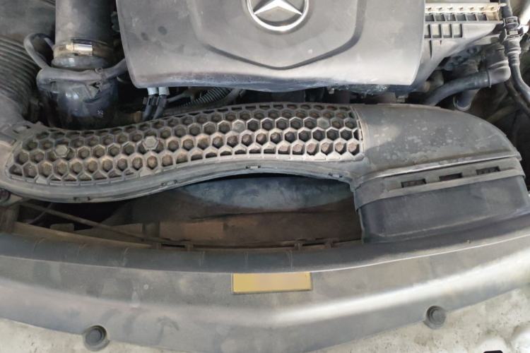 Used Mercedes-Benz E-Class 2016 E 200 L Engine Bay