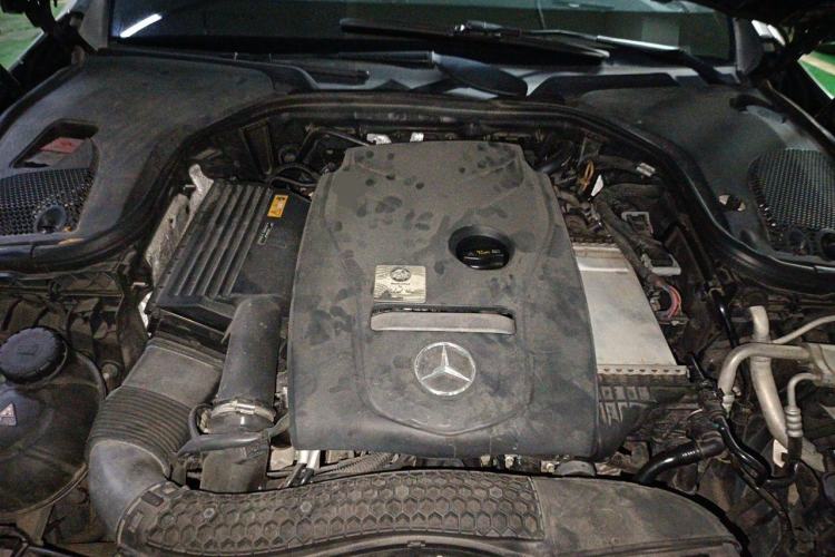 Used Mercedes-Benz E-Class 2016 E 200 L Engine Bay