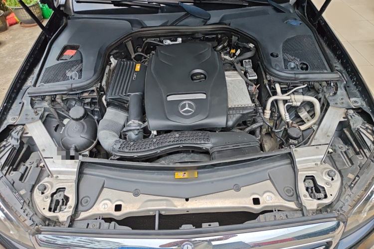 Used Mercedes-Benz E-Class 2016 E 200 L Engine Bay