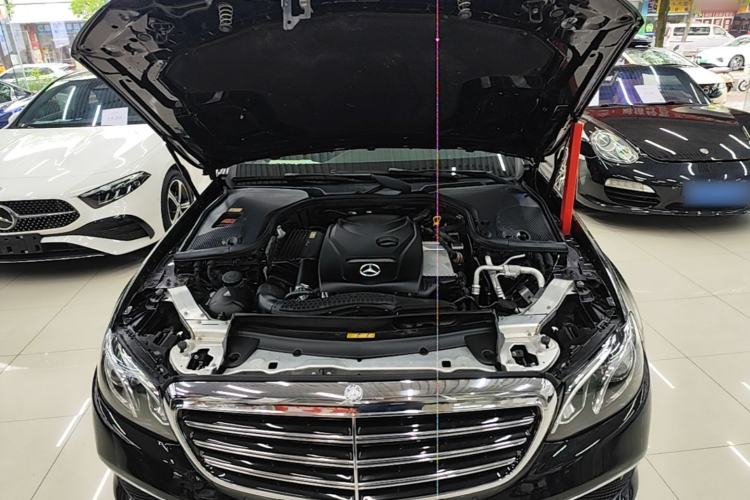 Used Mercedes-Benz E-Class 2016 E 200 L Engine Bay