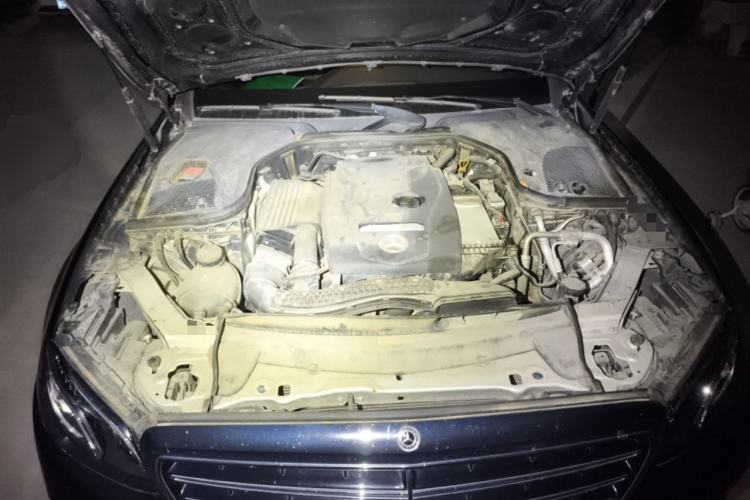 Used Mercedes-Benz E-Class 2016 E 200 L Engine Bay
