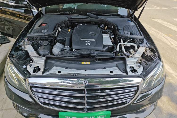 Used Mercedes-Benz E-Class 2016 E 300 L Stylish Model Engine Bay