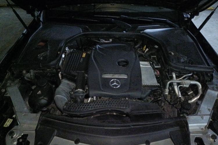 Used Mercedes-Benz E-Class 2016 E 200 L Engine Bay
