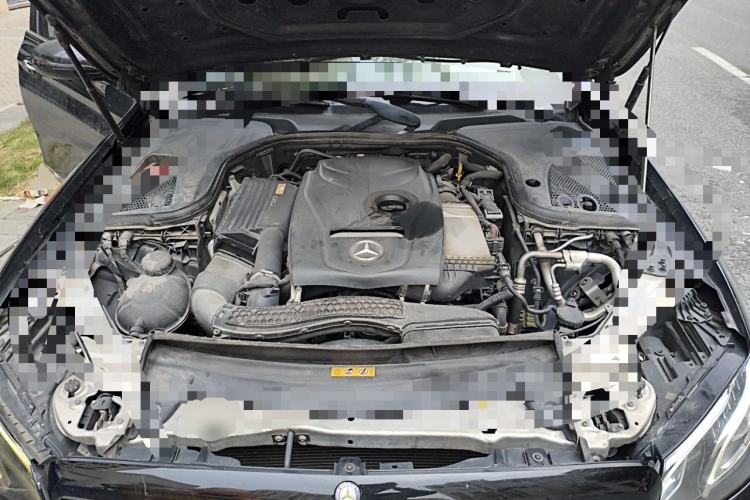 Used Mercedes-Benz E-Class 2016 E 200 L Engine Bay