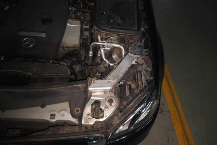 Used Mercedes-Benz E-Class 2016 E 300 L Stylish Model Engine Bay Left