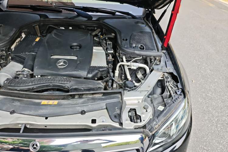 Used Mercedes-Benz E-Class 2016 E 200 L Engine Bay Left