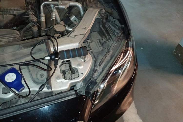 Used Mercedes-Benz E-Class 2016 E 300 L Sporty and Stylish Model Engine Bay Left