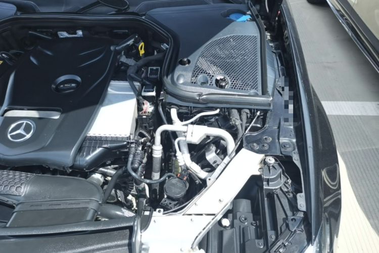 Used Mercedes-Benz E-Class 2016 E 200 L Engine Bay Left
