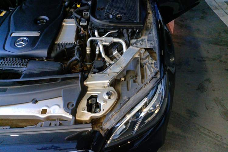 Used Mercedes-Benz E-Class 2016 E 300 L Sporty and Stylish Model Engine Bay Left