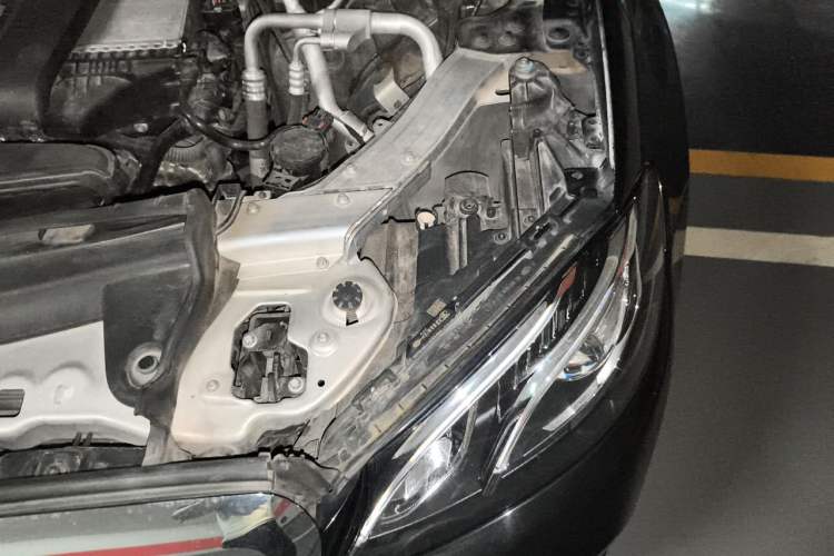 Used Mercedes-Benz E-Class 2016 E 300 L Stylish Model Engine Bay Left
