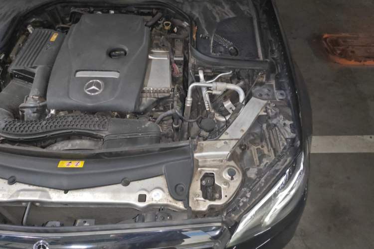 Used Mercedes-Benz E-Class 2016 E 200 L Engine Bay Left