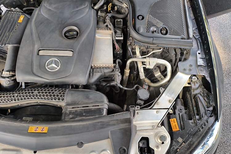 Used Mercedes-Benz E-Class 2016 E 200 L Sport Edition Engine Bay Left