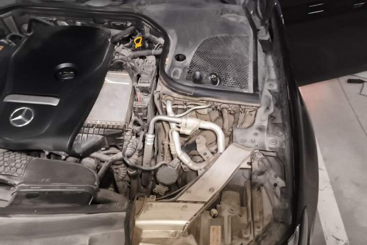Used Mercedes-Benz E-Class 2016 E 200 L Engine Bay Left