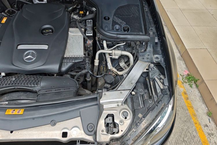 Used Mercedes-Benz E-Class 2016 E 200 L Engine Bay Left