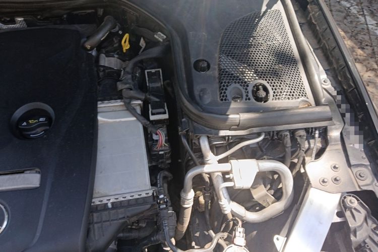 Used Mercedes-Benz E-Class 2016 E 200 L Sport Edition Engine Bay Left