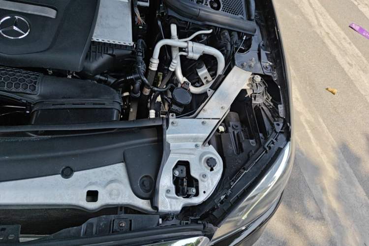 Used Mercedes-Benz E-Class 2016 E 300 L Stylish Model Engine Bay Left