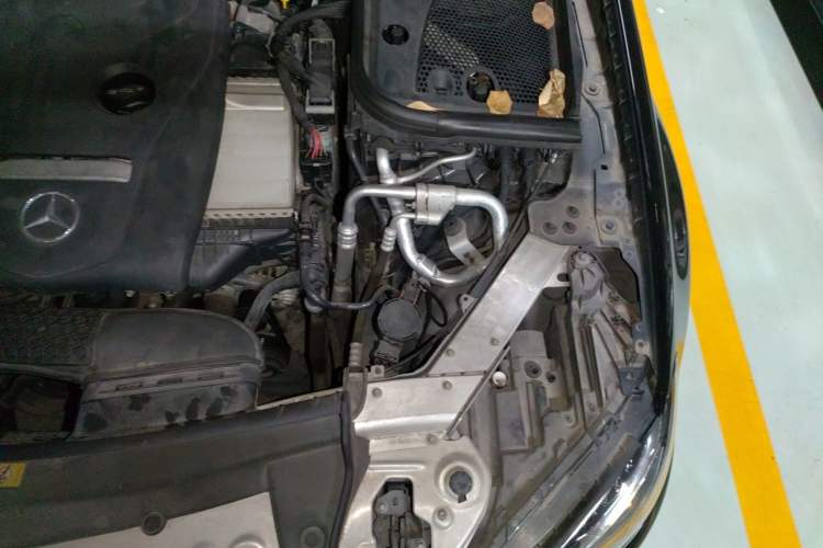 Used Mercedes-Benz E-Class 2016 E 300 L Sport Luxury Model Engine Bay Left