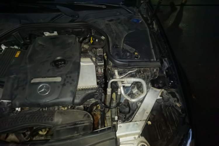 Used Mercedes-Benz E-Class 2016 E 300 L Stylish Model Engine Bay Left
