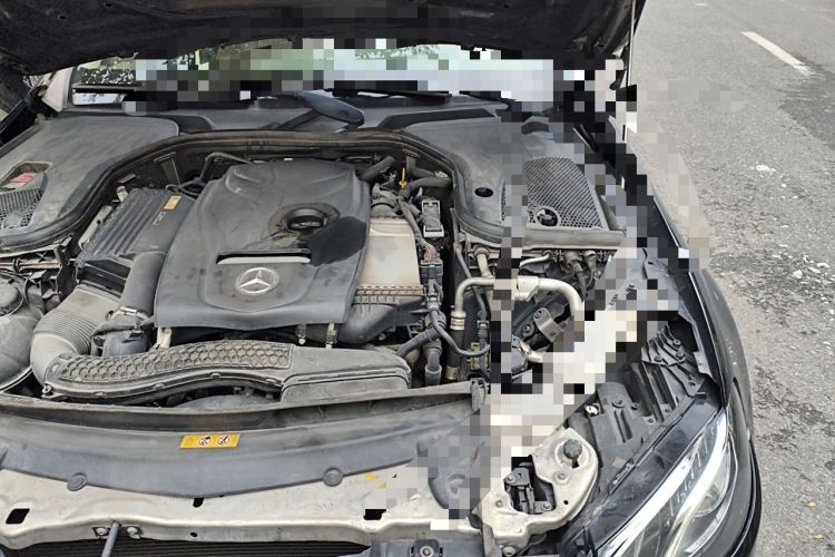 Used Mercedes-Benz E-Class 2016 E 200 L Engine Bay Left
