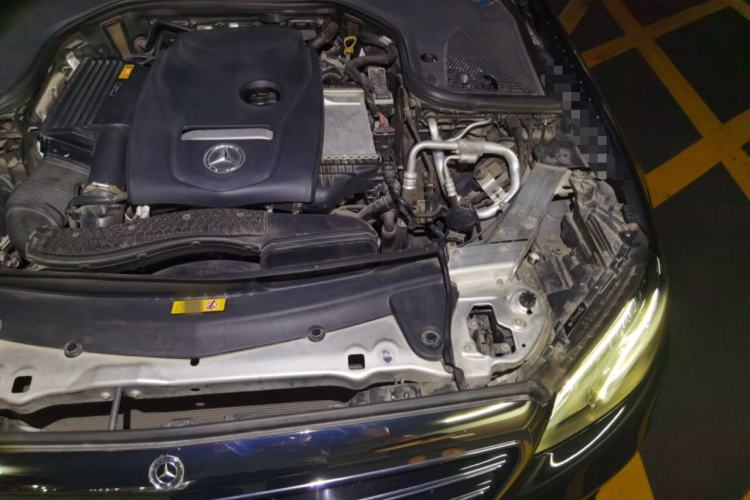 Used Mercedes-Benz E-Class 2016 E 200 L Engine Bay Left
