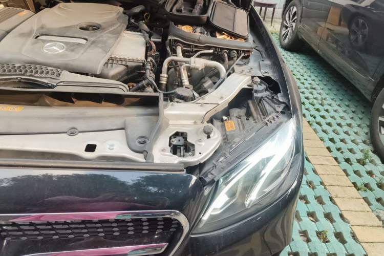 Used Mercedes-Benz E-Class 2016 E 200 L Sport Edition Engine Bay Left