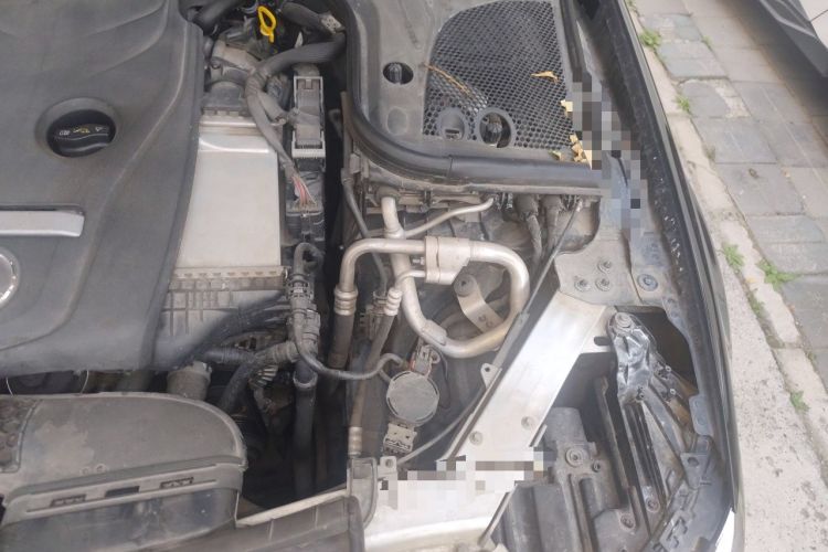 Used Mercedes-Benz E-Class 2016 E 300 L Sport Luxury Model Engine Bay Left