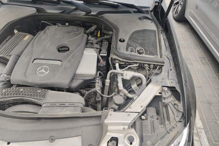 Used Mercedes-Benz E-Class 2016 E 200 L Engine Bay Left