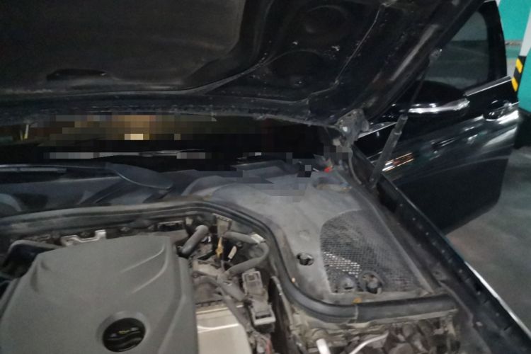 Used Mercedes-Benz E-Class 2016 E 300 L Stylish Model Engine Bay Left
