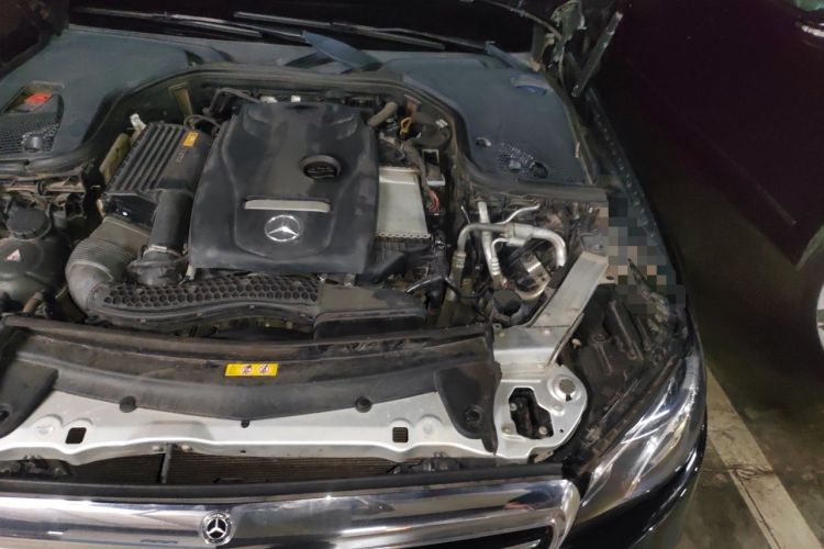 Used Mercedes-Benz E-Class 2016 E 200 L Engine Bay Left