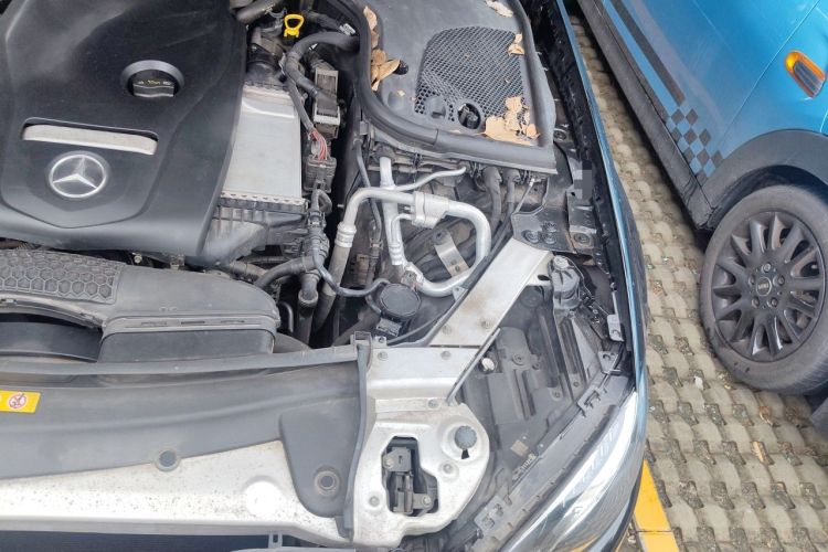 Used Mercedes-Benz E-Class 2016 E 200 L Engine Bay Left