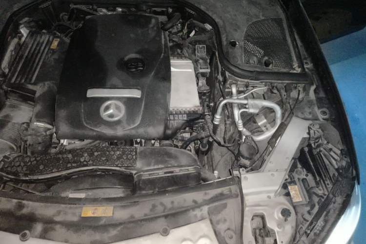 Used Mercedes-Benz E-Class 2016 E 200 L Engine Bay Left