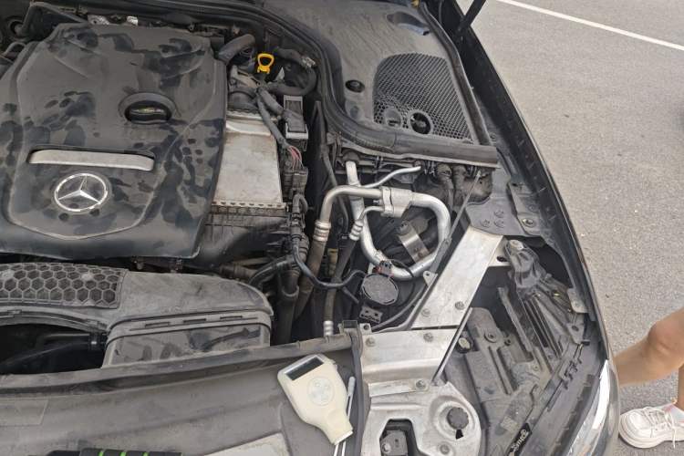 Used Mercedes-Benz E-Class 2016 E 300 L Luxury Model Engine Bay Left