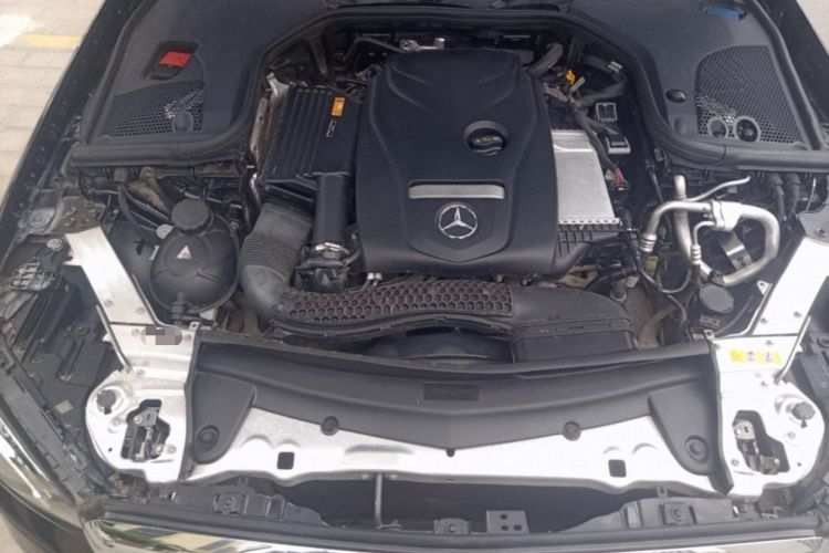 Used Mercedes-Benz E-Class 2016 E 200 L Engine Bay