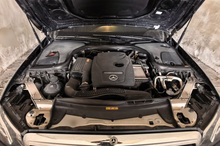 Used Mercedes-Benz E-Class 2016 E 200 L Engine Bay