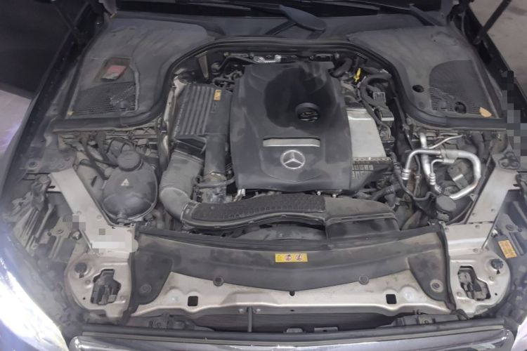 Used Mercedes-Benz E-Class 2016 E 200 L Engine Bay