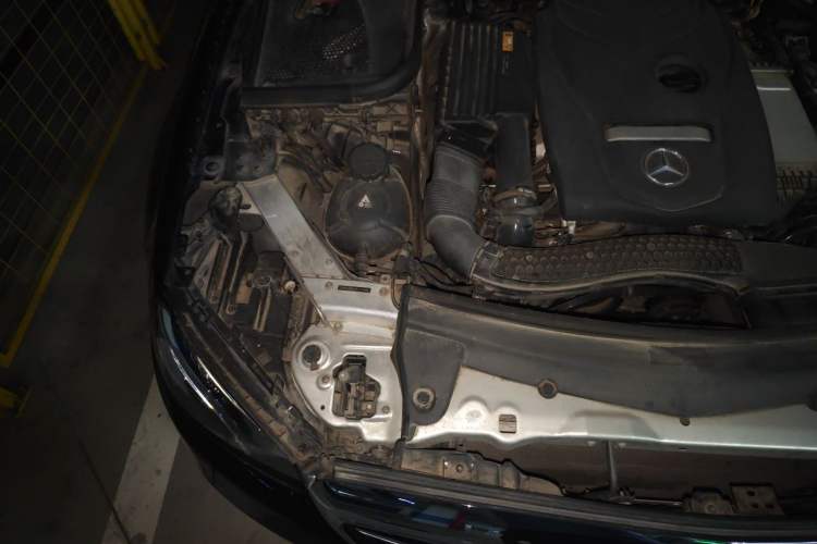 Used Mercedes-Benz E-Class 2016 E 300 L Stylish Model Engine Bay Right
