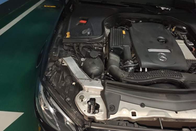 Used Mercedes-Benz E-Class 2016 E 200 L Engine Bay Right
