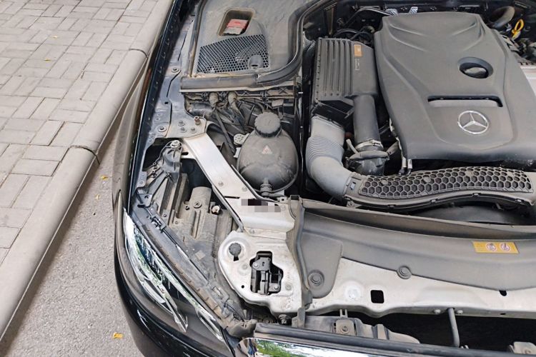 Used Mercedes-Benz E-Class 2016 E 200 L Engine Bay Right