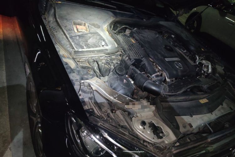 Used Mercedes-Benz E-Class 2016 E 200 L Engine Bay Right