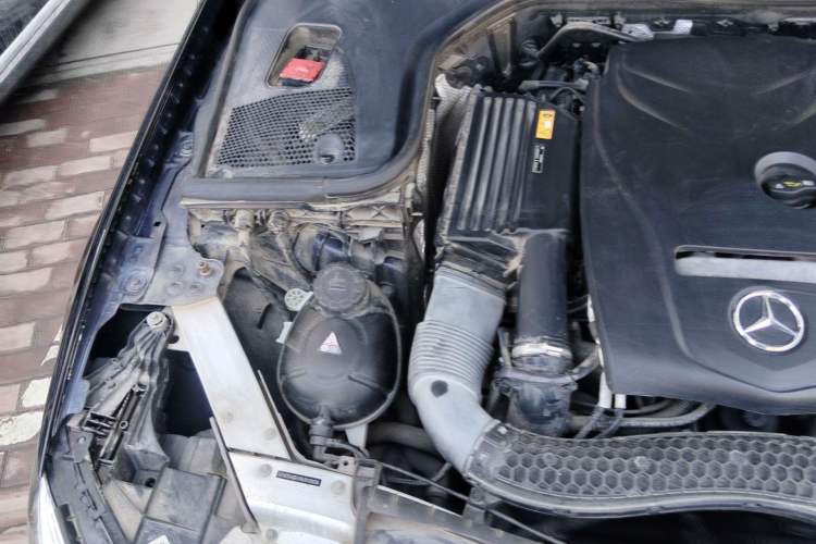 Used Mercedes-Benz E-Class 2016 E 300 L Sporty and Stylish Model Engine Bay Right