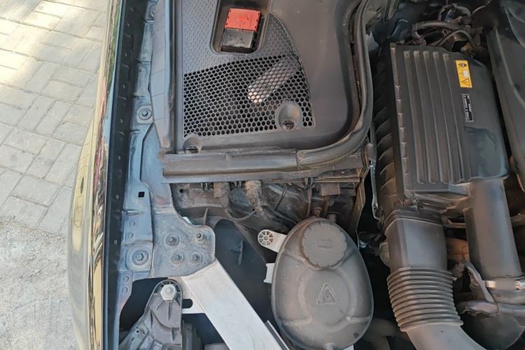 Used Mercedes-Benz E-Class 2016 E 300 L Stylish Model Engine Bay Right