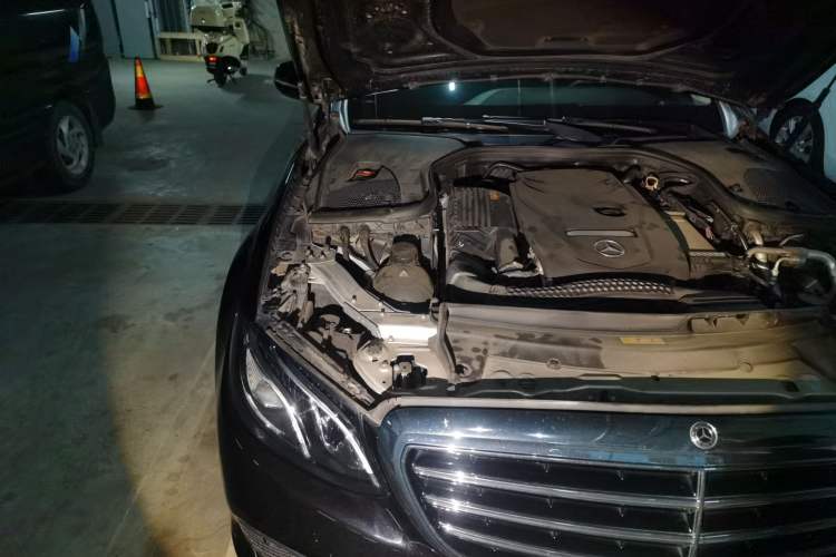 Used Mercedes-Benz E-Class 2016 E 300 L Stylish Model Engine Bay Right