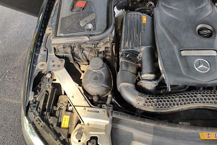 Used Mercedes-Benz E-Class 2016 E 200 L Sport Edition Engine Bay Right