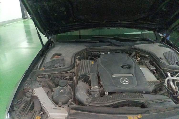 Used Mercedes-Benz E-Class 2016 E 200 L Engine Bay Right