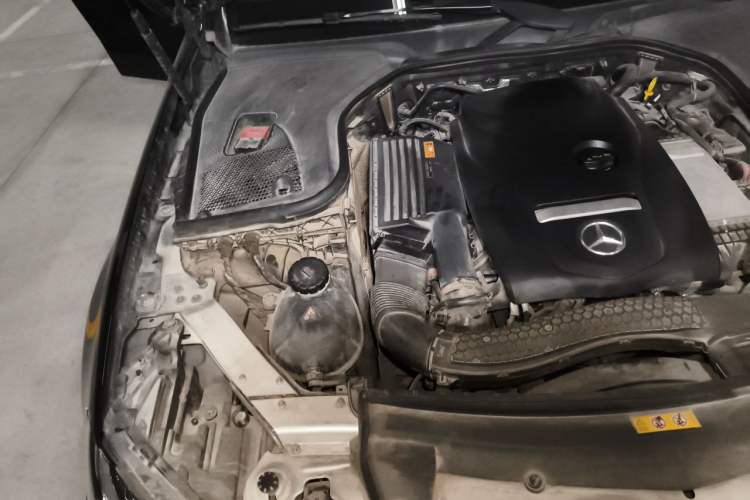 Used Mercedes-Benz E-Class 2016 E 200 L Engine Bay Right