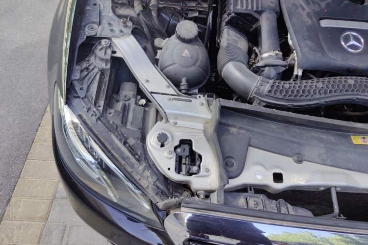 Used Mercedes-Benz E-Class 2016 E 300 L Luxury Model Engine Bay Right