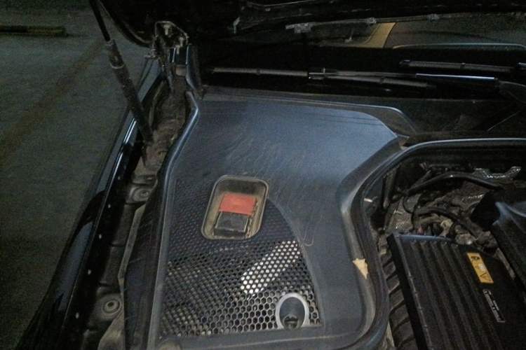 Used Mercedes-Benz E-Class 2016 E 200 L Engine Bay Right